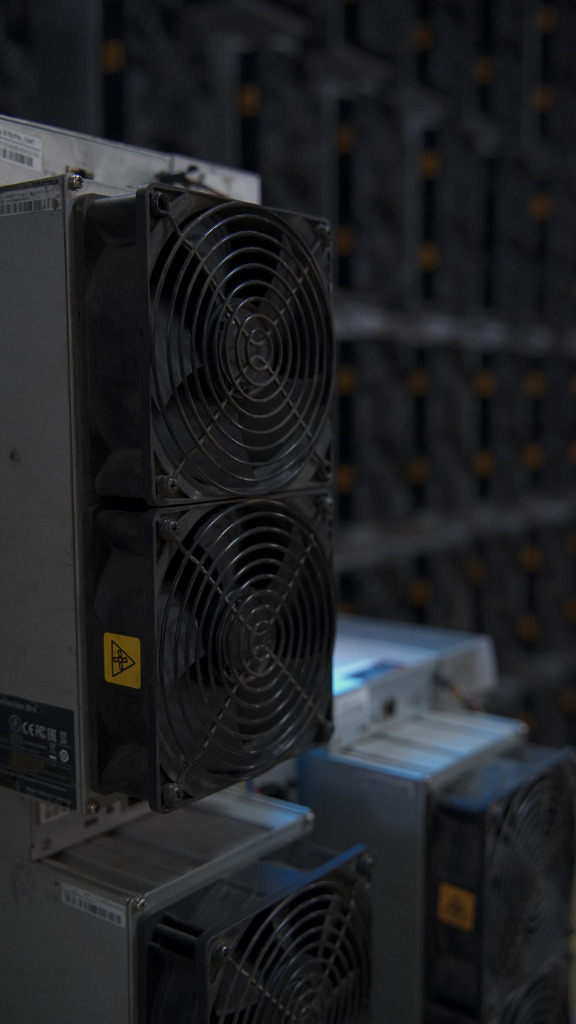 Холодный кошелёк для криптовалюты Ledger