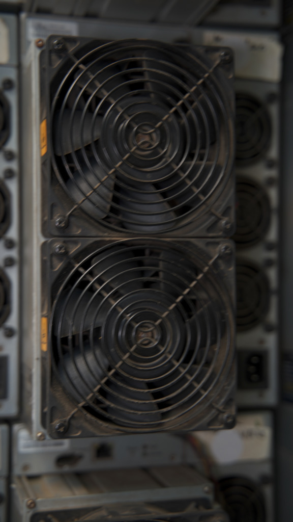 Холодный кошелёк для криптовалюты Ledger