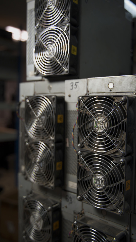 Холодный кошелёк для криптовалюты Ledger