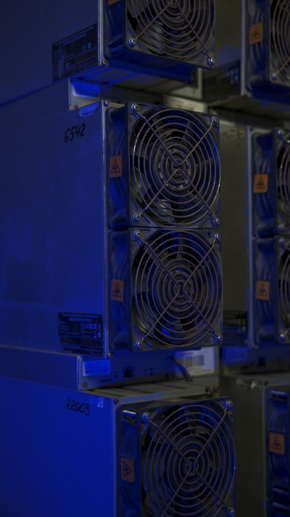 Холодный кошелёк для криптовалюты Ledger