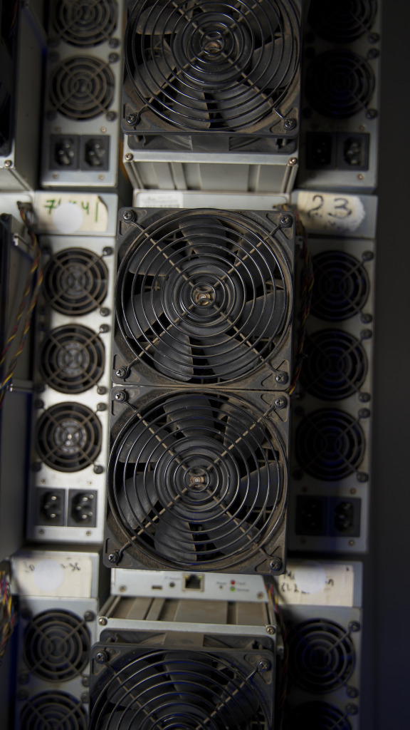 Холодный кошелёк для криптовалюты Ledger