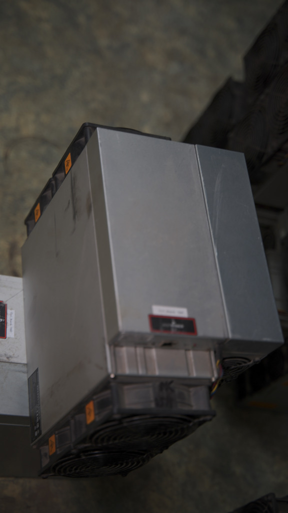 Холодный кошелёк для криптовалюты Ledger