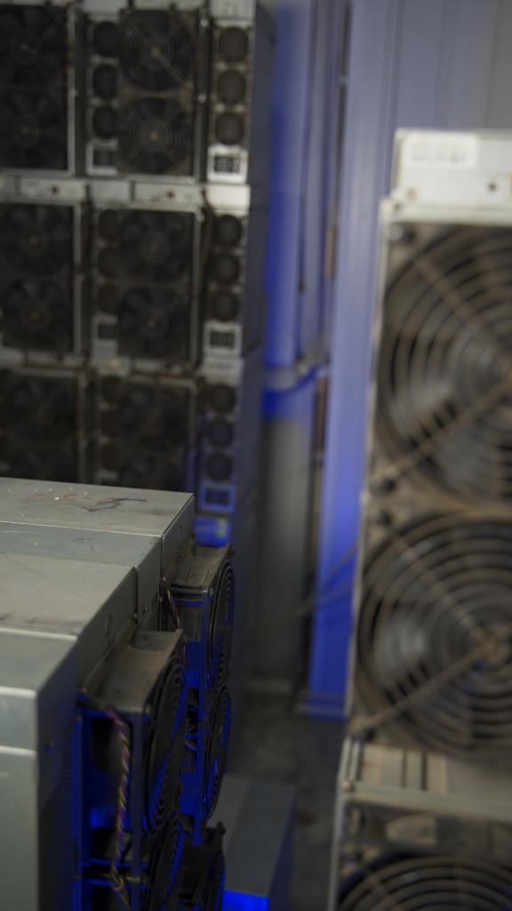 Холодный кошелёк для криптовалюты Ledger