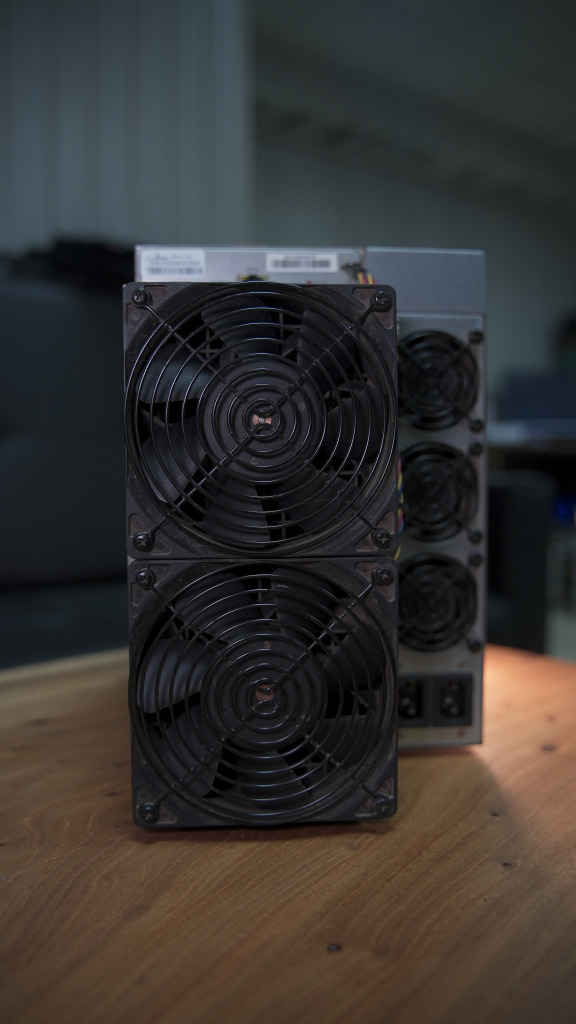 ASIC майнер Elphapex DG1 Home 2 ASIC майнер Elphapex DG1 Home 2