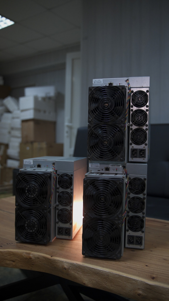 ASIC майнер Goldshell LT5 1.5 GH/s