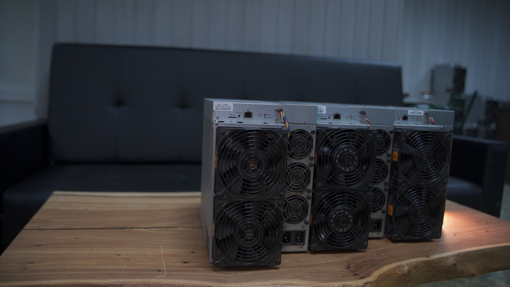 ASIC майнер iPollo X1 10 TH/s