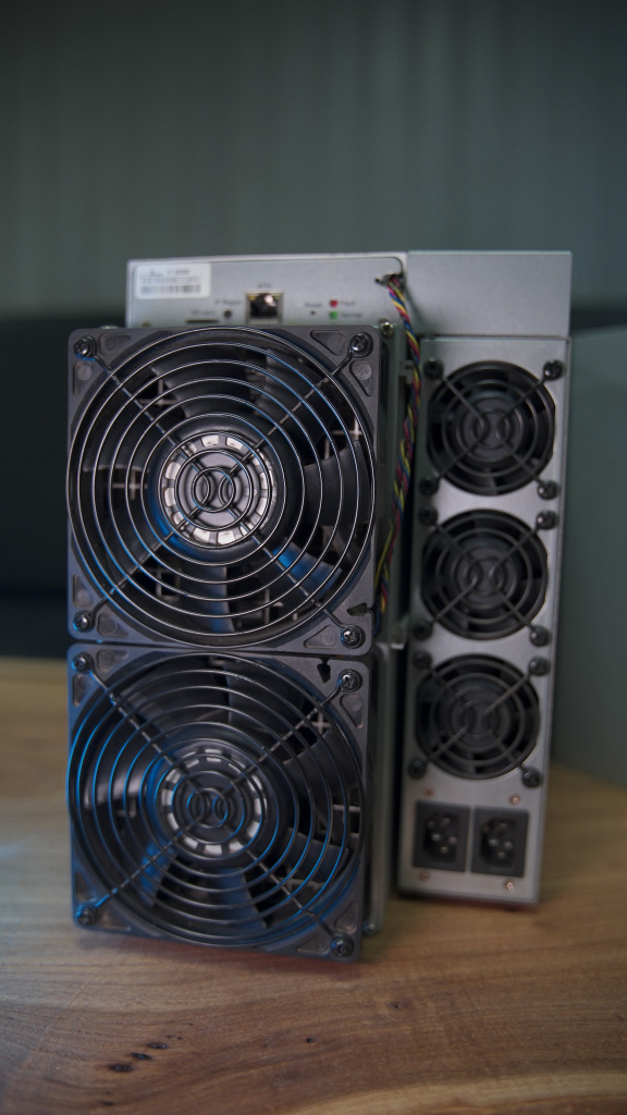 ASIC майнер YAMI Tech YM-200 Mini 150 MH/s ASIC майнер YAMI Tech YM-200 Mini 150 MH/s